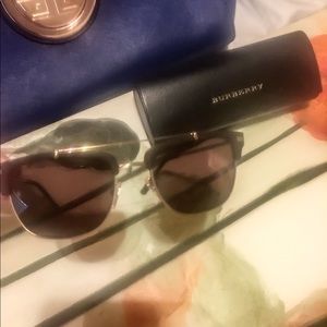 Excellent Condition Burberry sunglasses